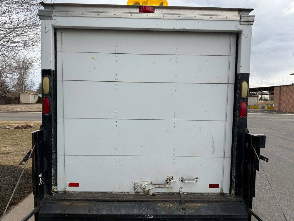 Gmc-vandura-1994-white-19