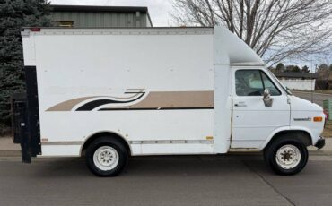 Gmc-vandura-1994-white-21