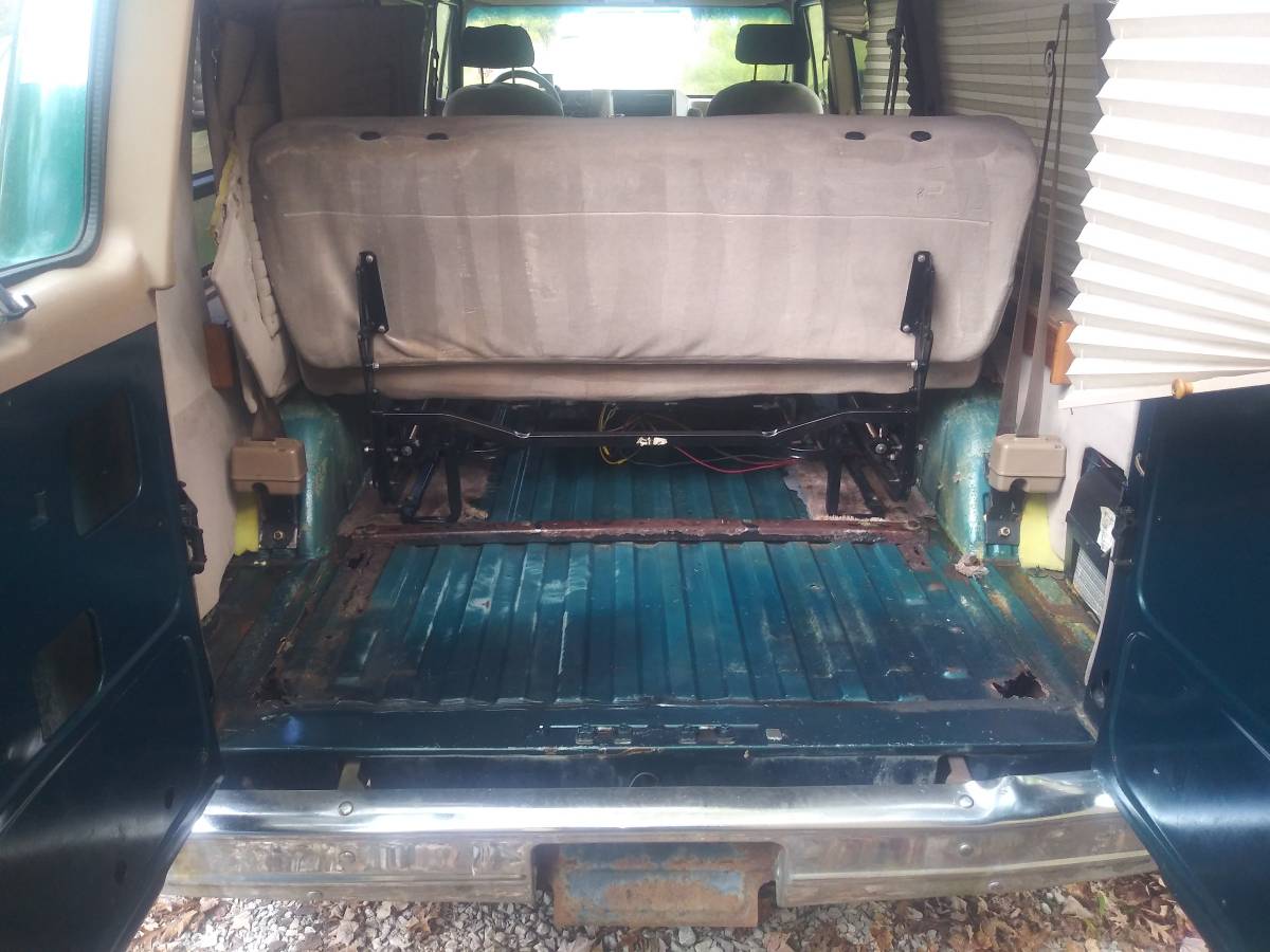 Gmc-vandura-1995-green-11