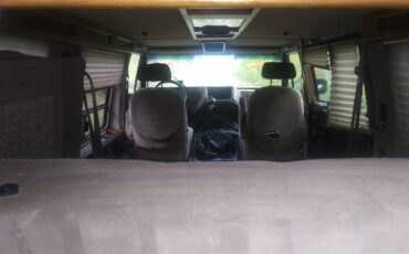 Gmc-vandura-1995-green-15