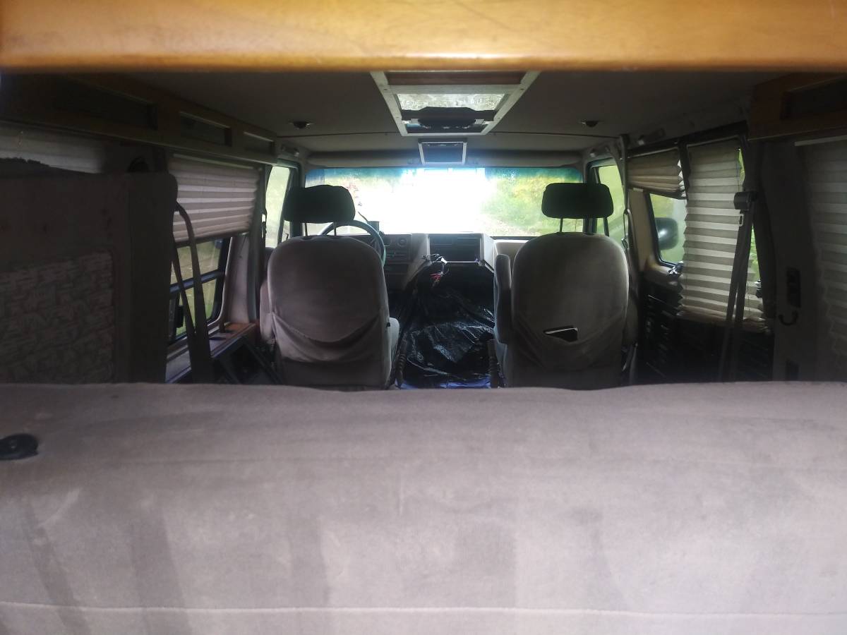 Gmc-vandura-1995-green-15