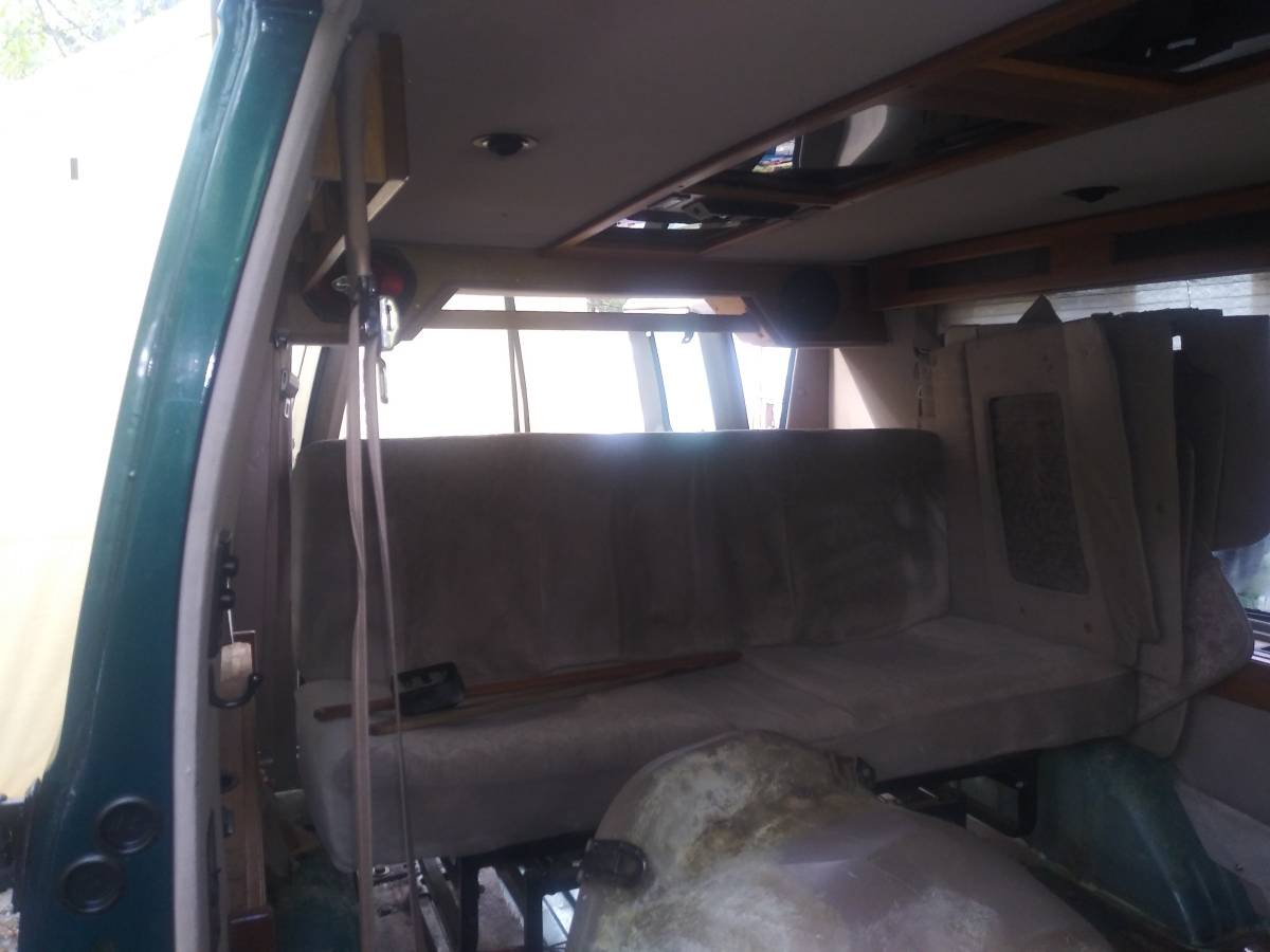 Gmc-vandura-1995-green-17