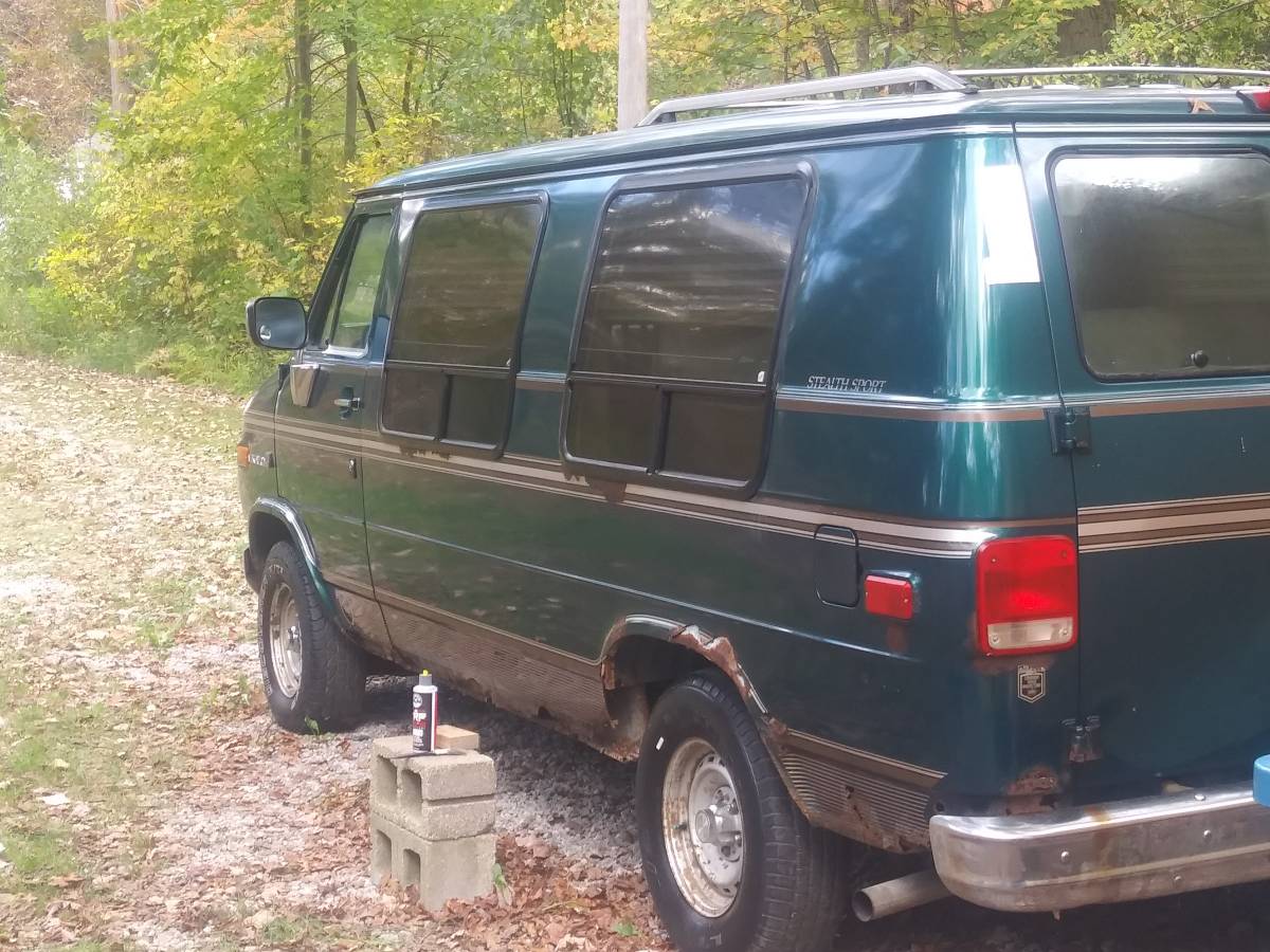 Gmc-vandura-1995-green-19