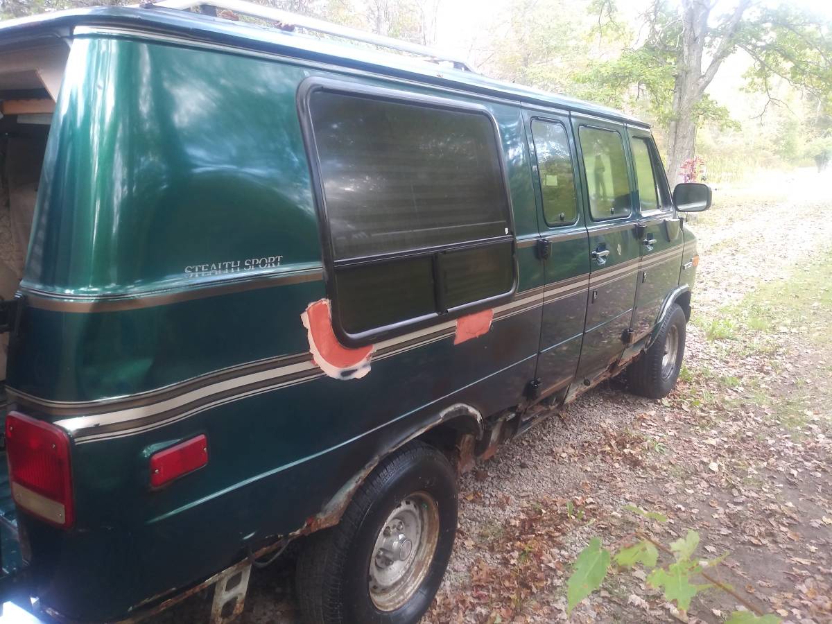 Gmc-vandura-1995-green-2