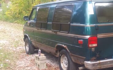 Gmc-vandura-1995-green-21