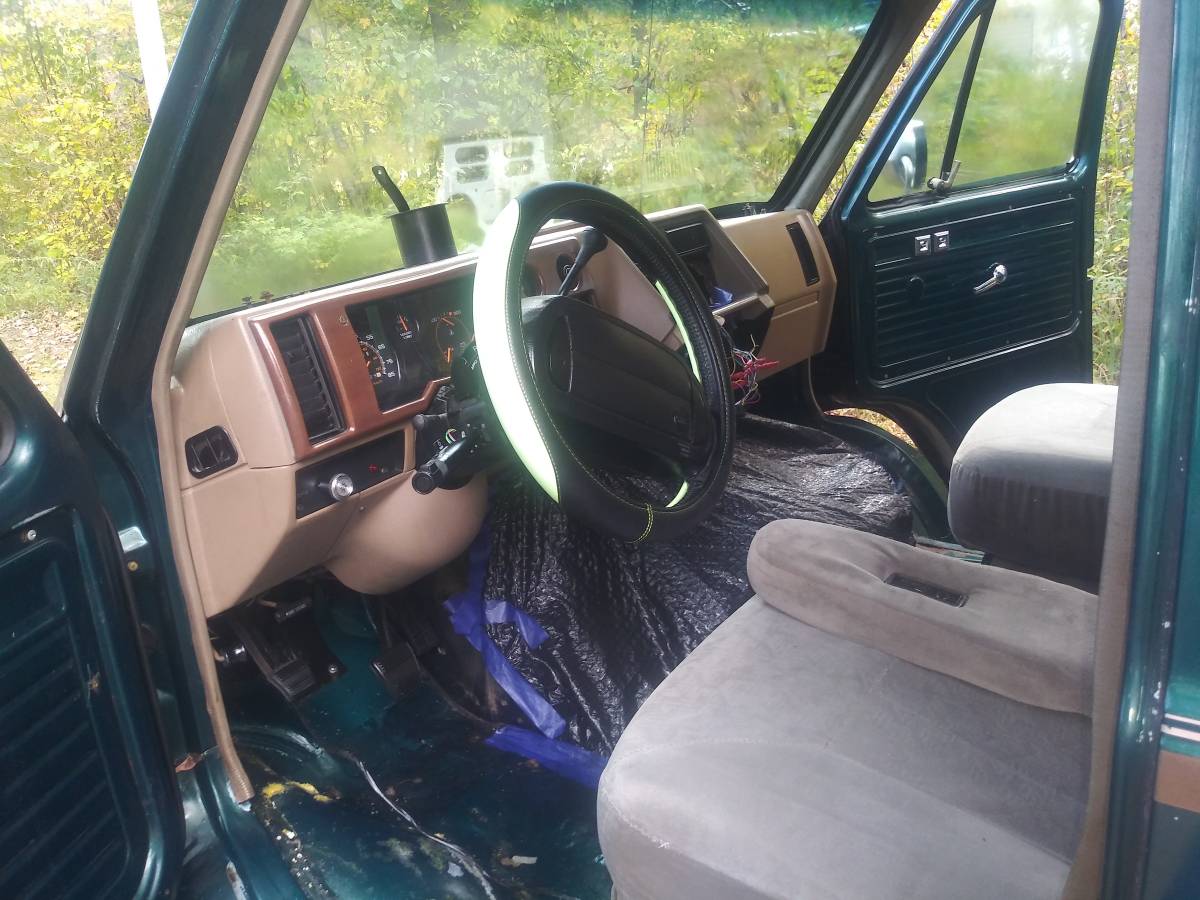 Gmc-vandura-1995-green-5