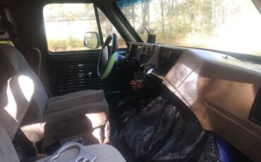 Gmc-vandura-1995-green-6