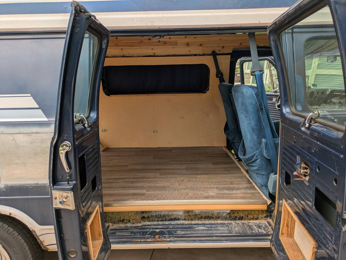 Gmc-vandura-2500-1987-blue-1