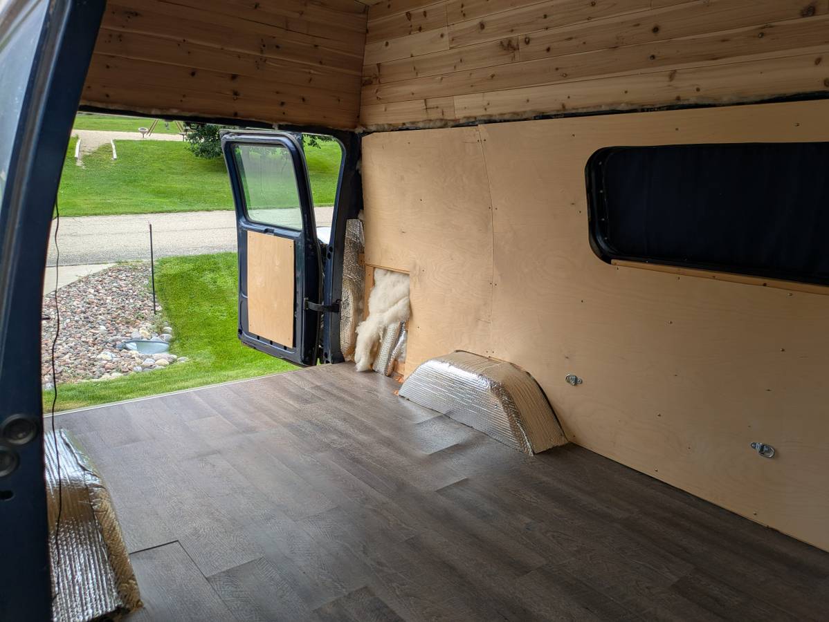 Gmc-vandura-2500-1987-blue-2