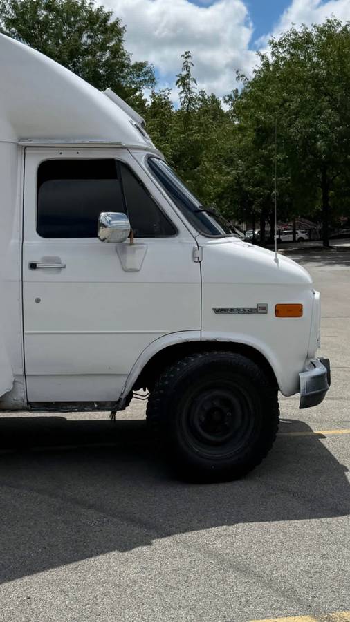 Gmc-vandura-3500-1994-white-1