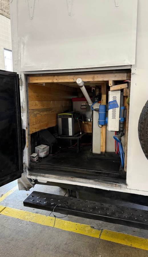 Gmc-vandura-3500-1994-white-19