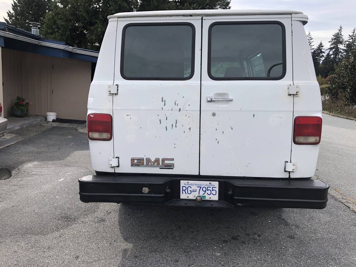 Gmc-vandura-g2500-1991-white-3