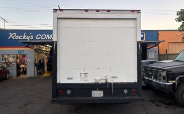 Gmc-vandura-g3500-1995-white-6