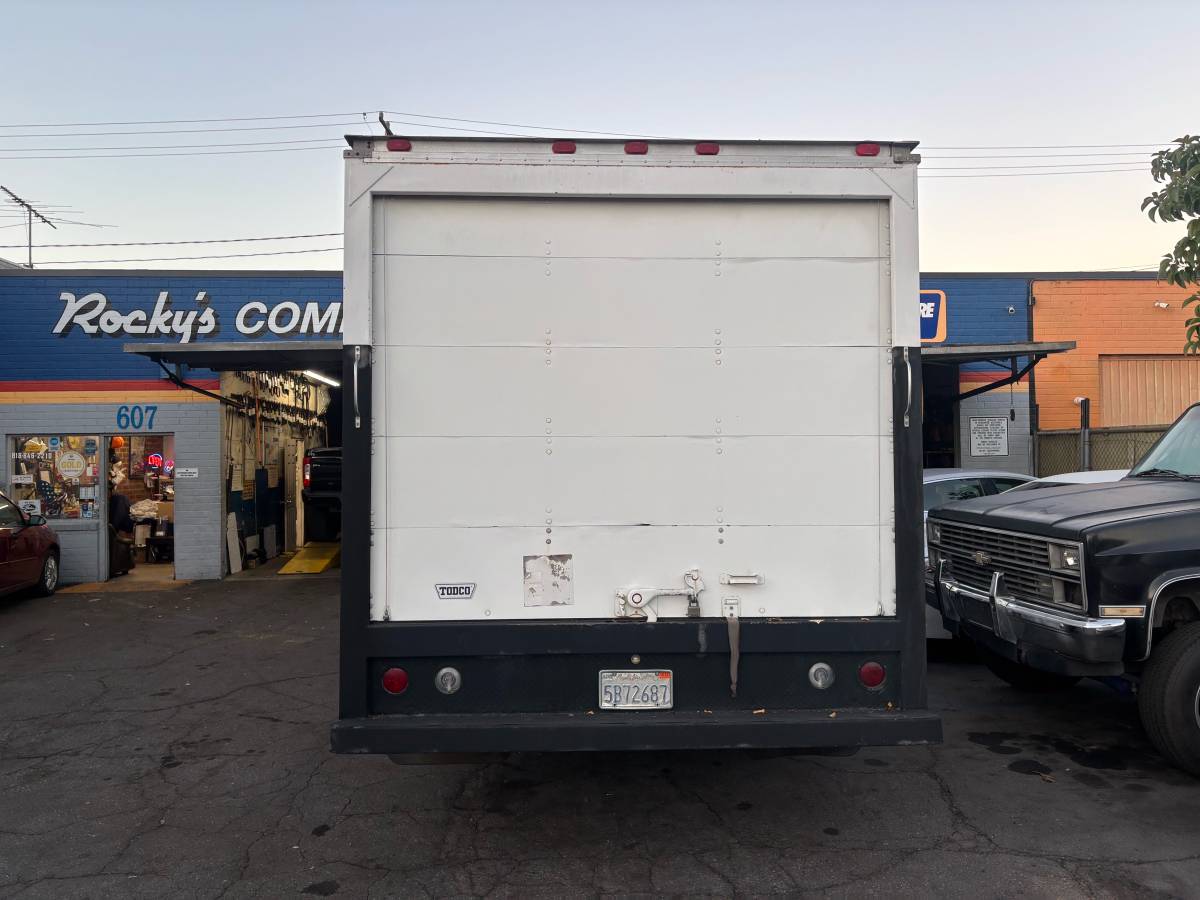 Gmc-vandura-g3500-1995-white-6