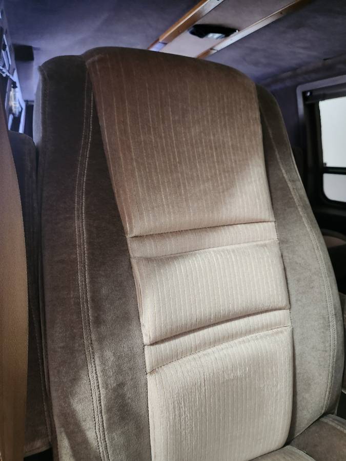 Gmc-vendura-1988-10