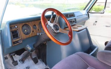 Gmc-ventura-1976-white-11