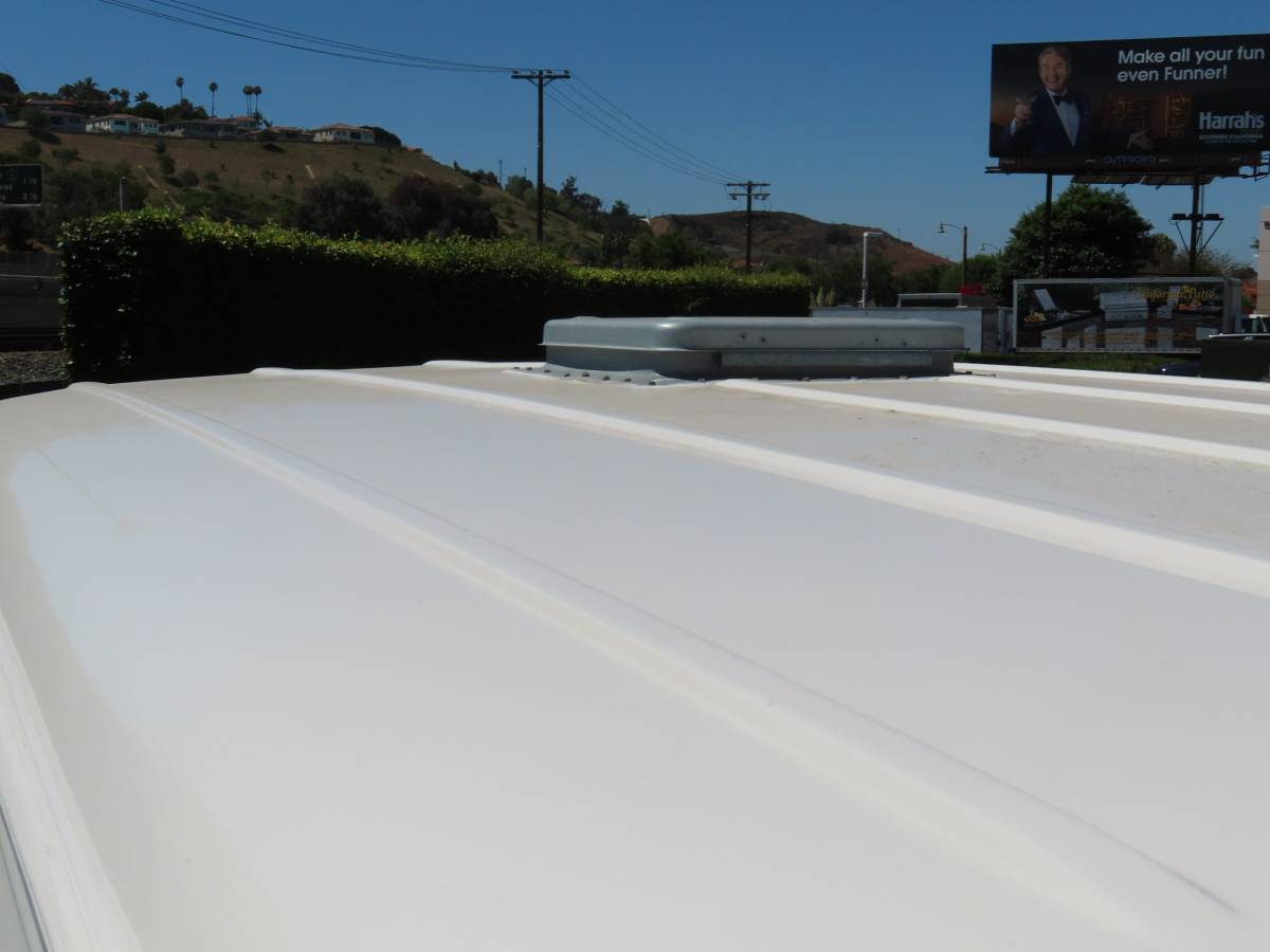 Gmc-ventura-1976-white-19