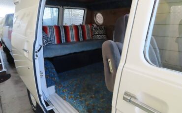 Gmc-ventura-1976-white-23