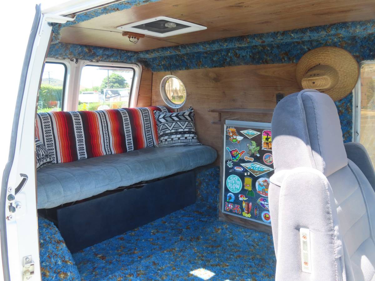 Gmc-ventura-1976-white-3