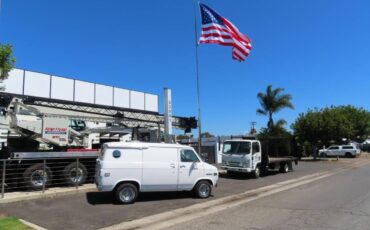 Gmc-ventura-1976-white