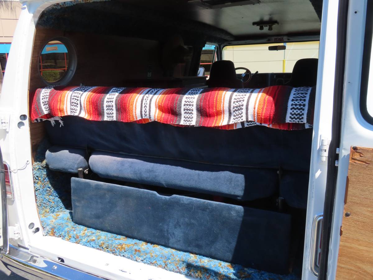 Gmc-ventura-1976-white-7