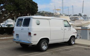 Gmc-ventura-1976-white-9