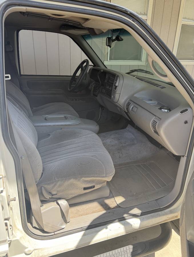 Gmc-yukon-1996-white-2