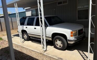 Gmc-yukon-1996-white