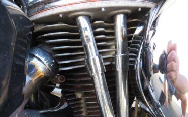 Harley-Davidson-FL-1965-26