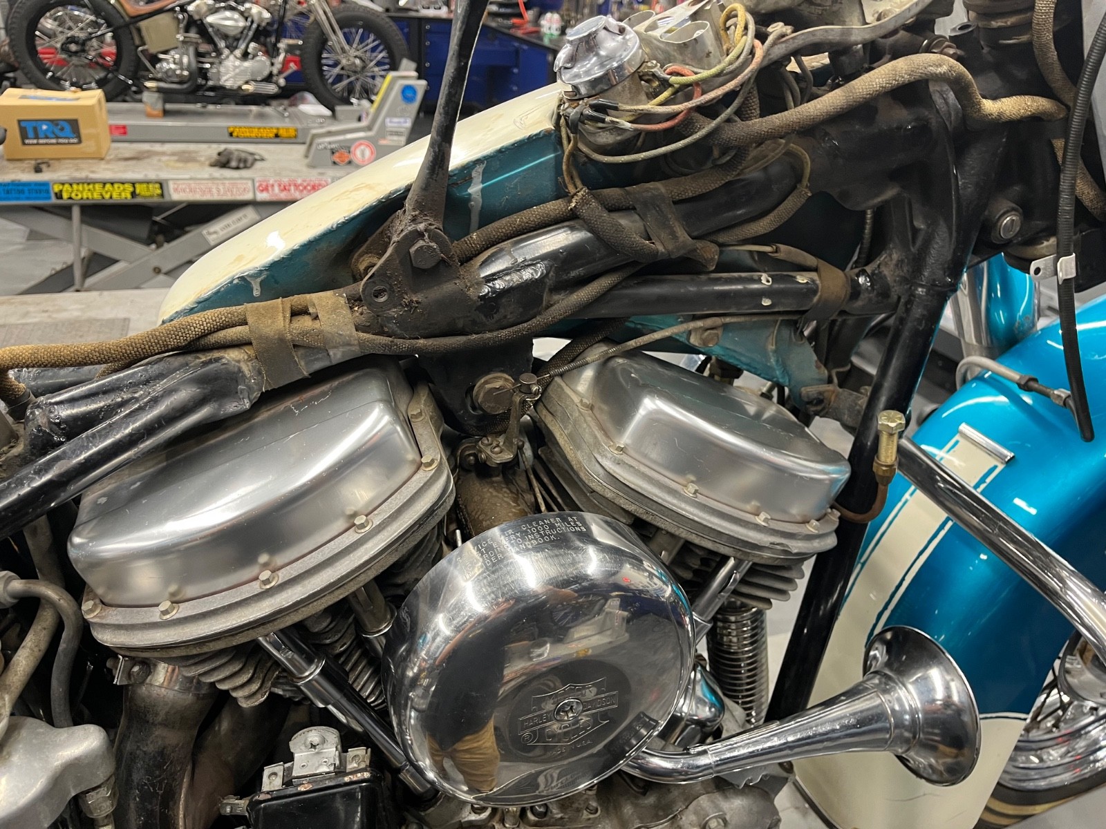 Harley-Davidson-FLH-1963-8