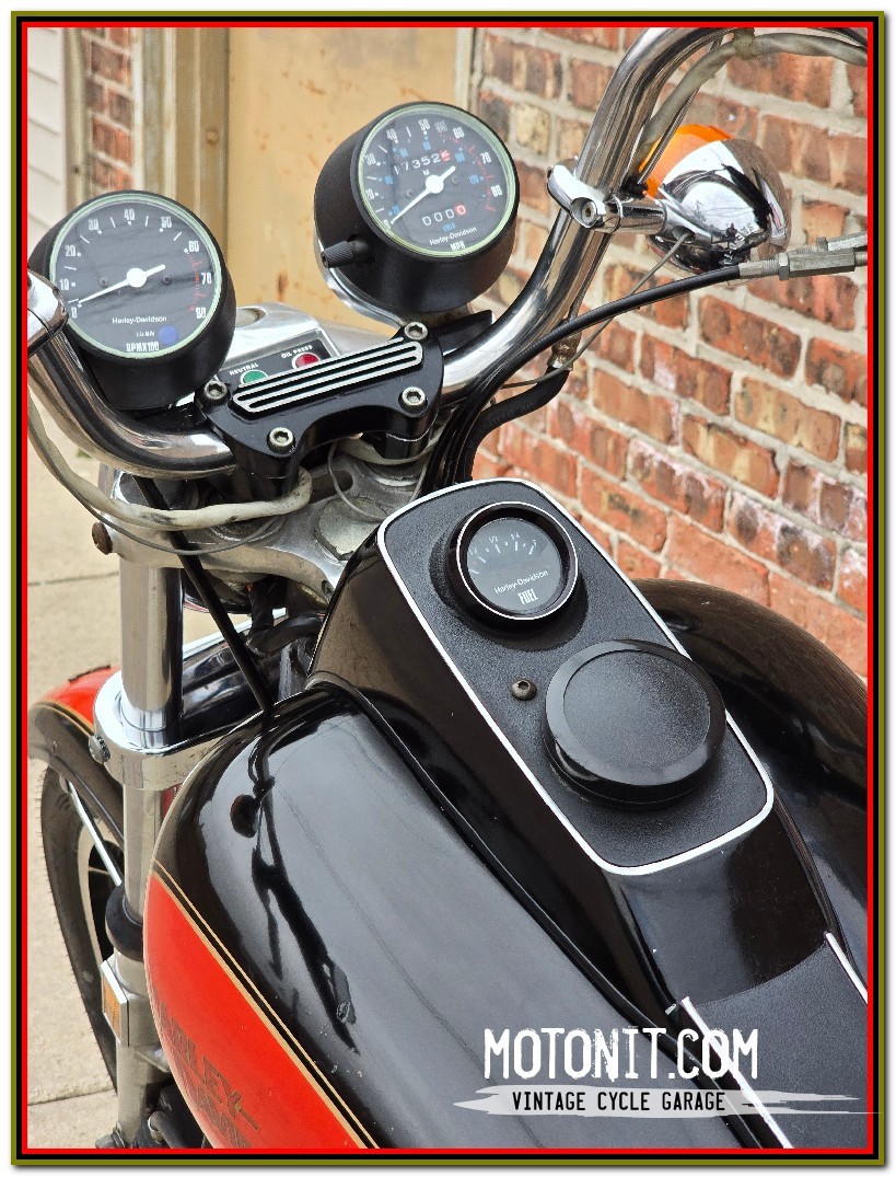 Harley-Davidson-FXR-1982-11