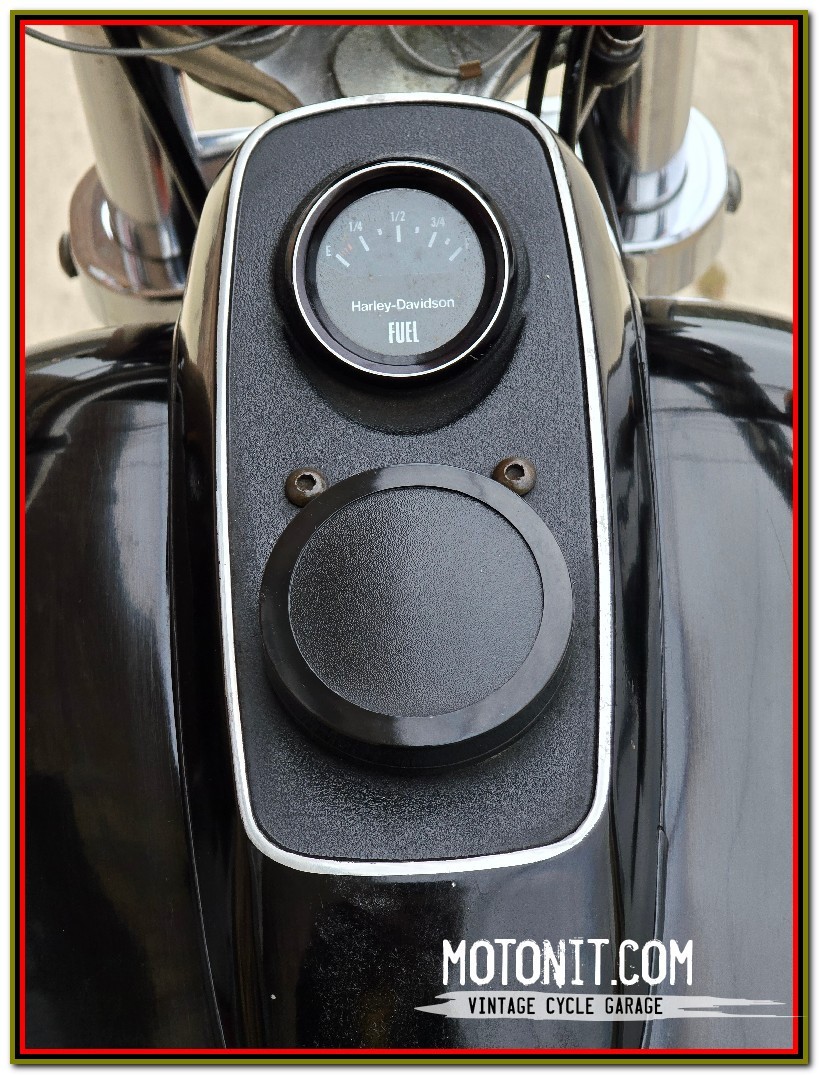 Harley-Davidson-FXR-1982-14