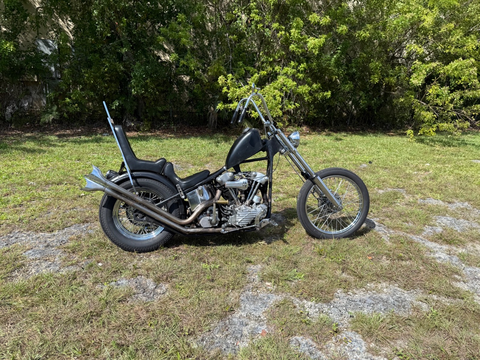 Harley-Davidson-Knucklehead-FL-1947-12