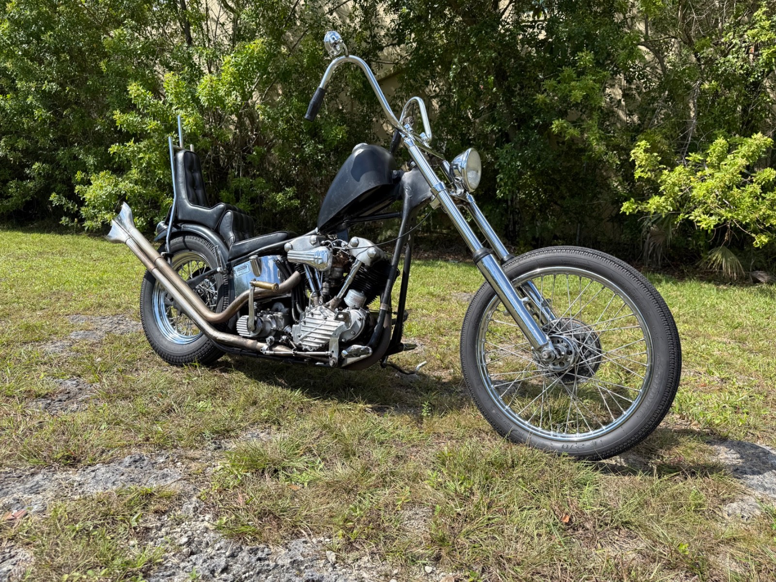 Harley-Davidson-Knucklehead-FL-1947-13