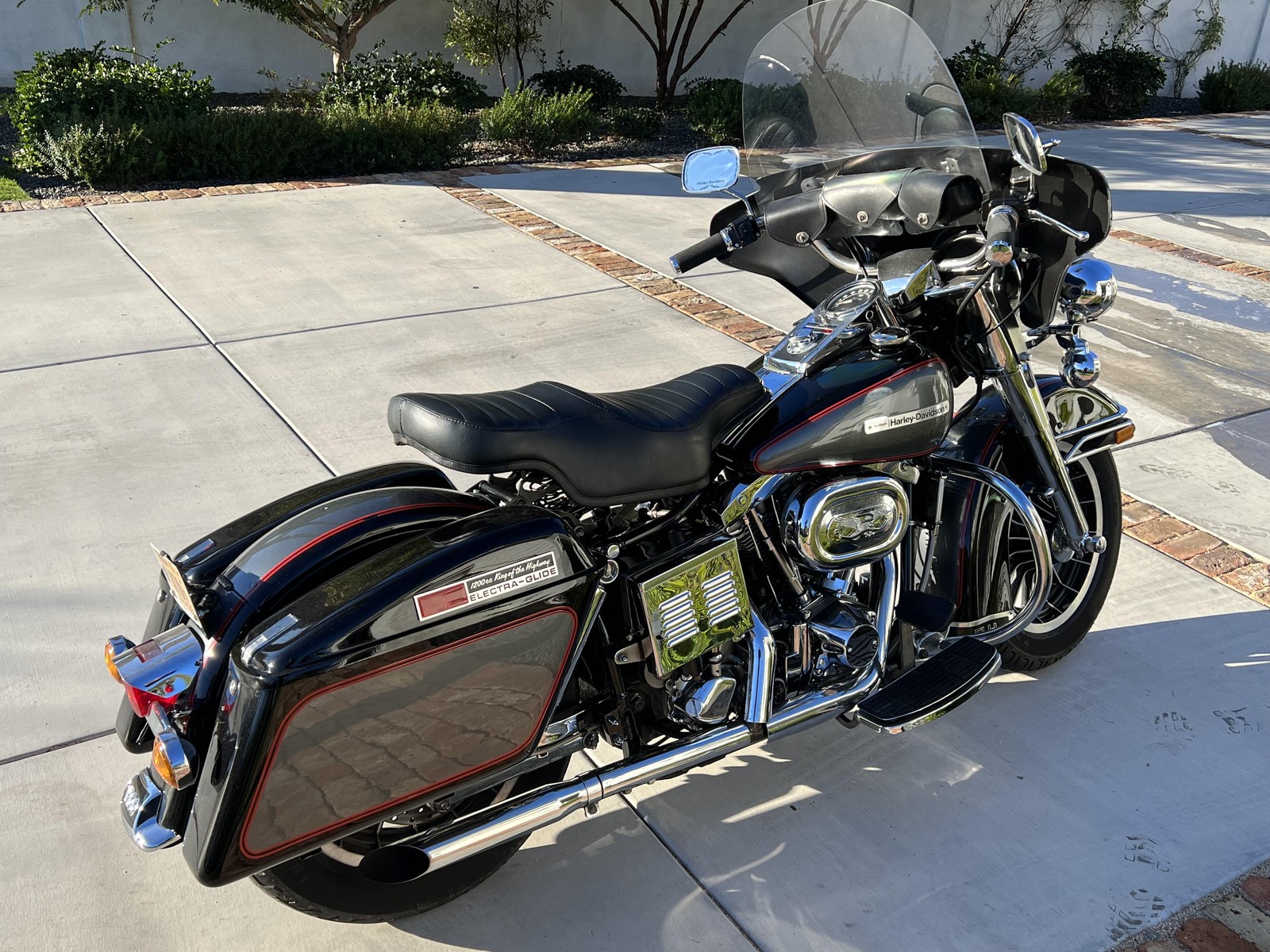 Harley-Davidson-Touring-1977-1