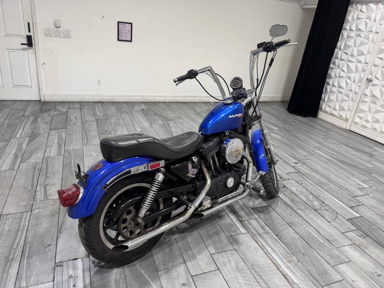 Harley-Davidson-XL-883-Hugger-1988-Motorcycles-Scooters-2