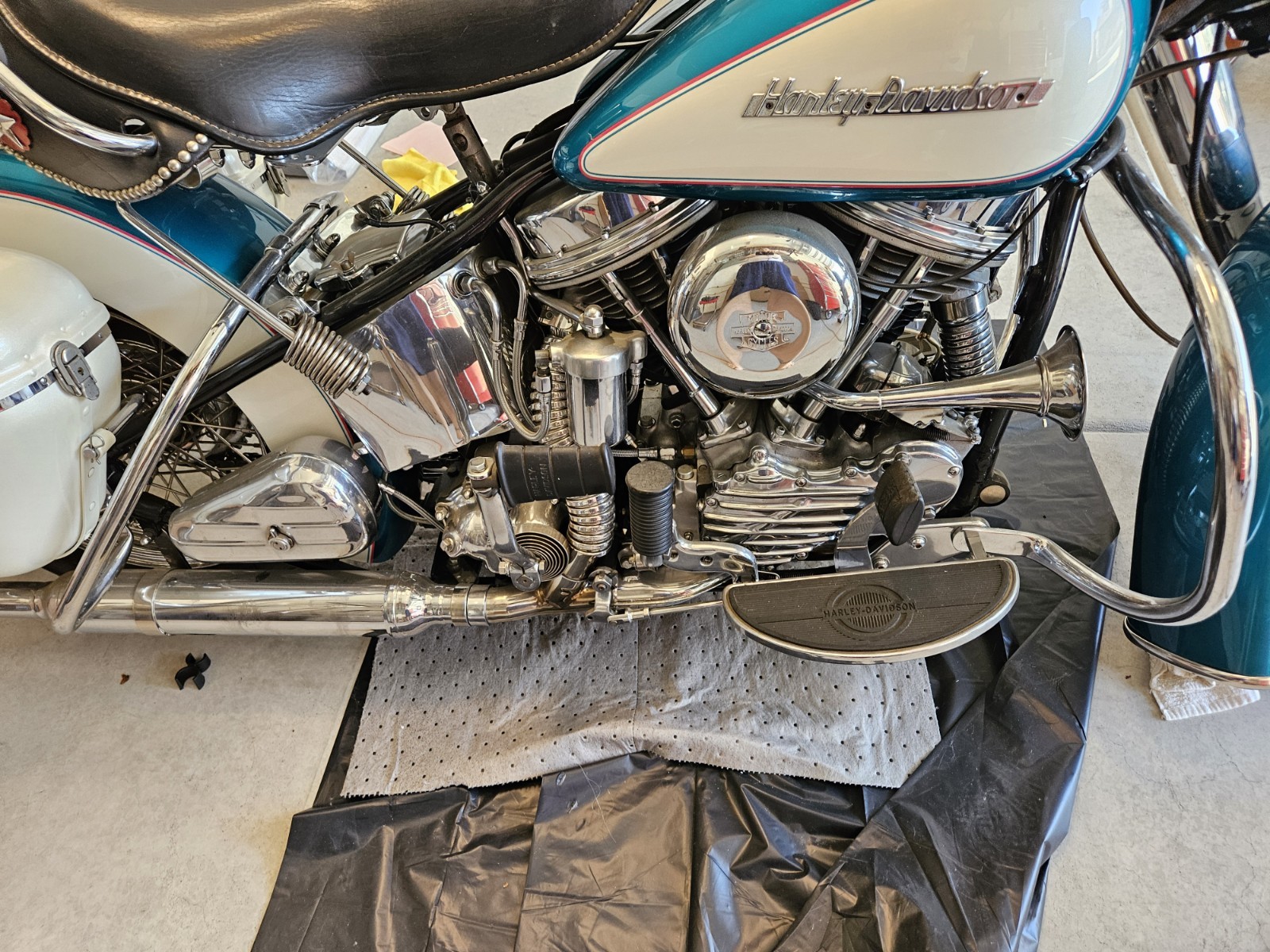 Harley-Davidson-pan-head-1951-1