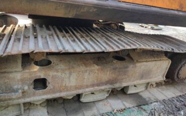 Hitachi-uh10lc-diesel-1985-orange-4