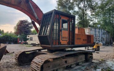 Hitachi-uh10lc-diesel-1985-orange-9