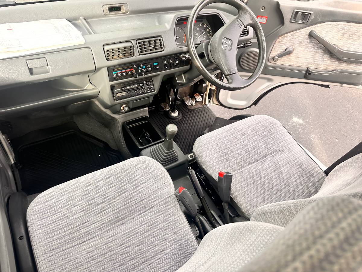 Honda-1992-silver-40