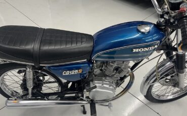Honda-CB-1975-3