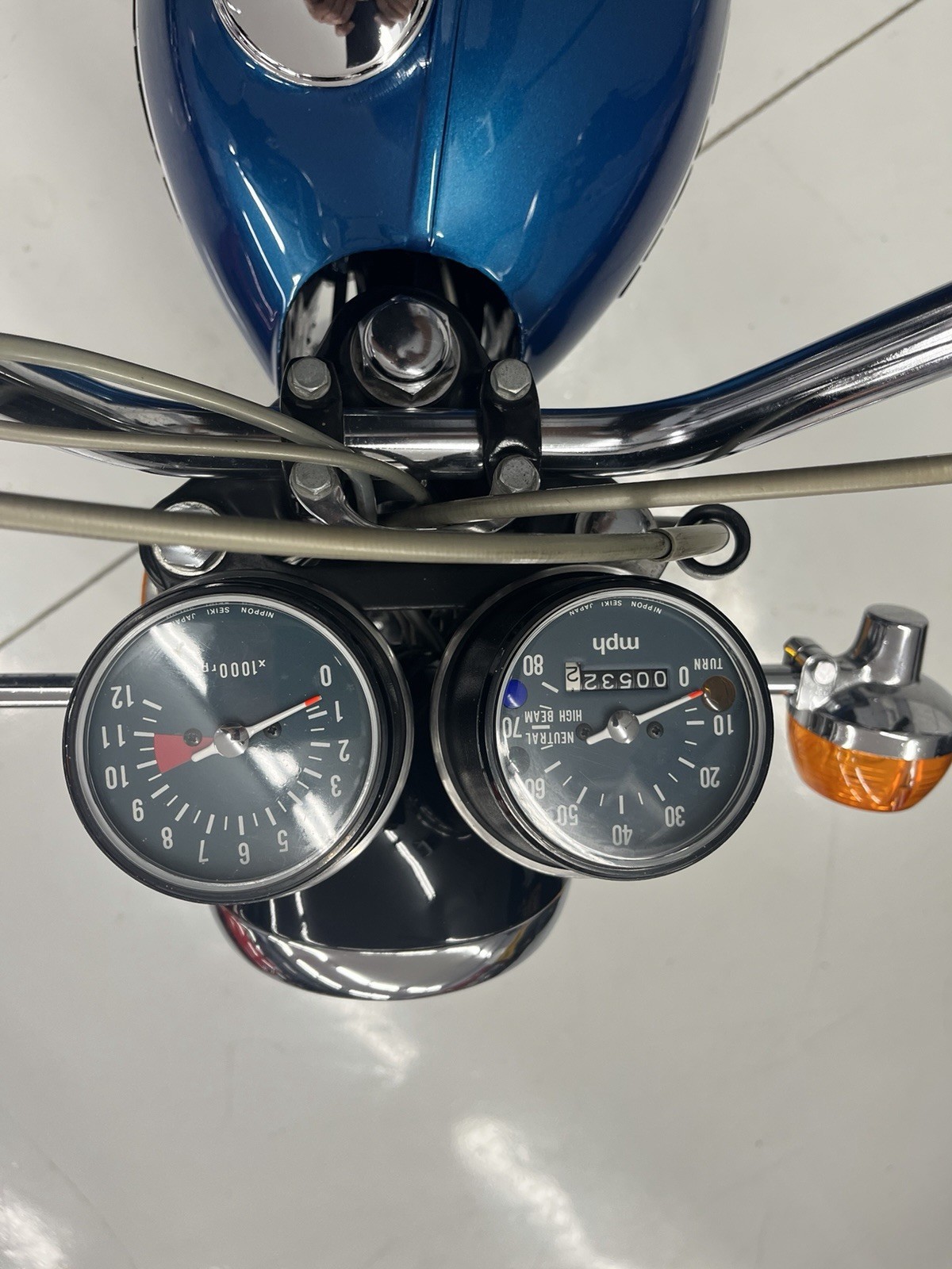 Honda-CB-1975-4