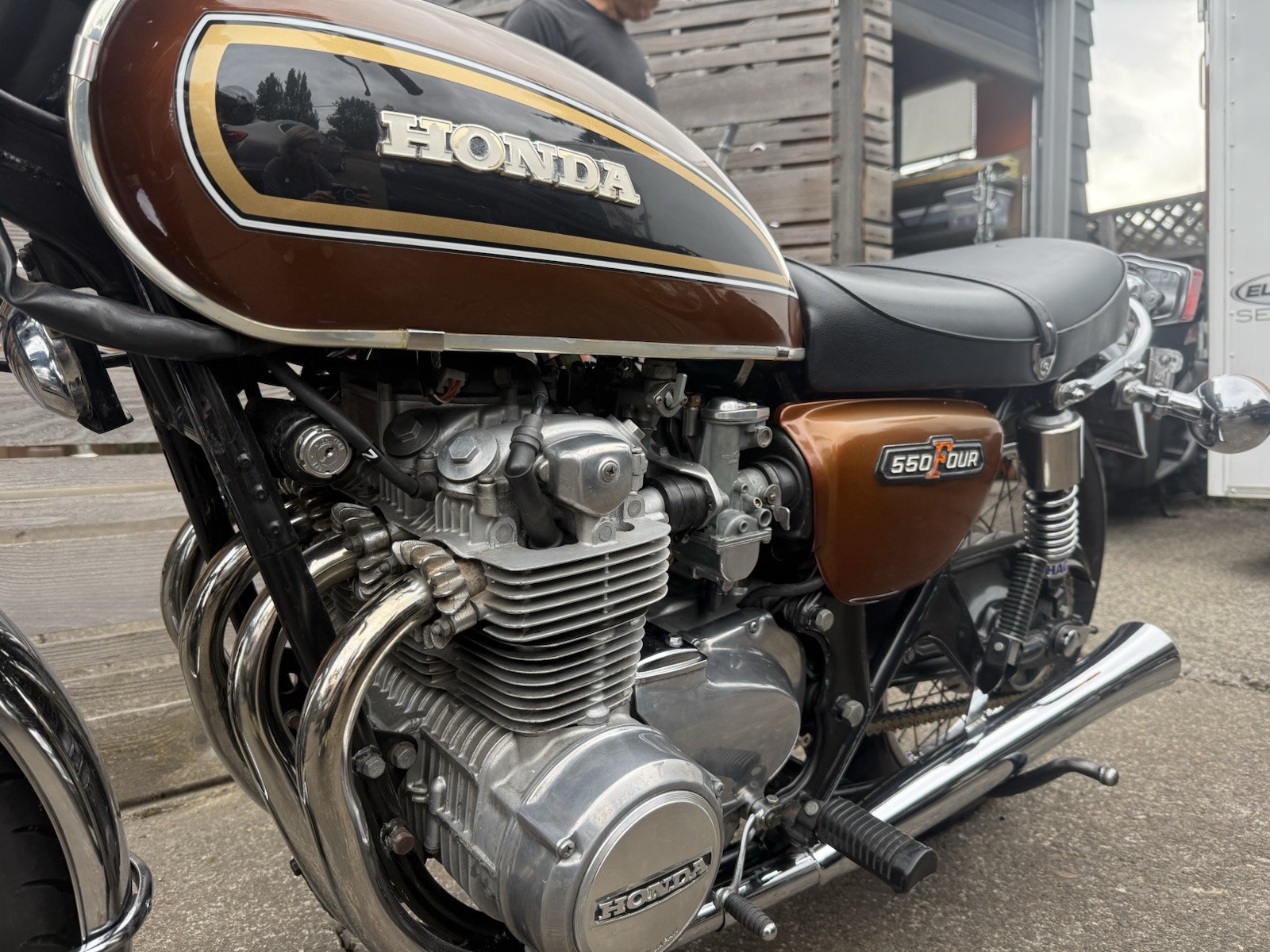 Honda-CB-1976-6