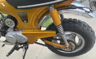 Honda-Ct70-1970-Gold-Black-Seat-14