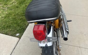 Honda-Ct70-1970-Gold-Black-Seat-2