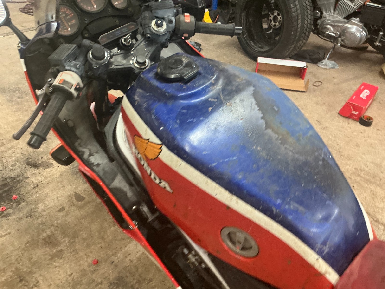 Honda-VF1000R-1985-14