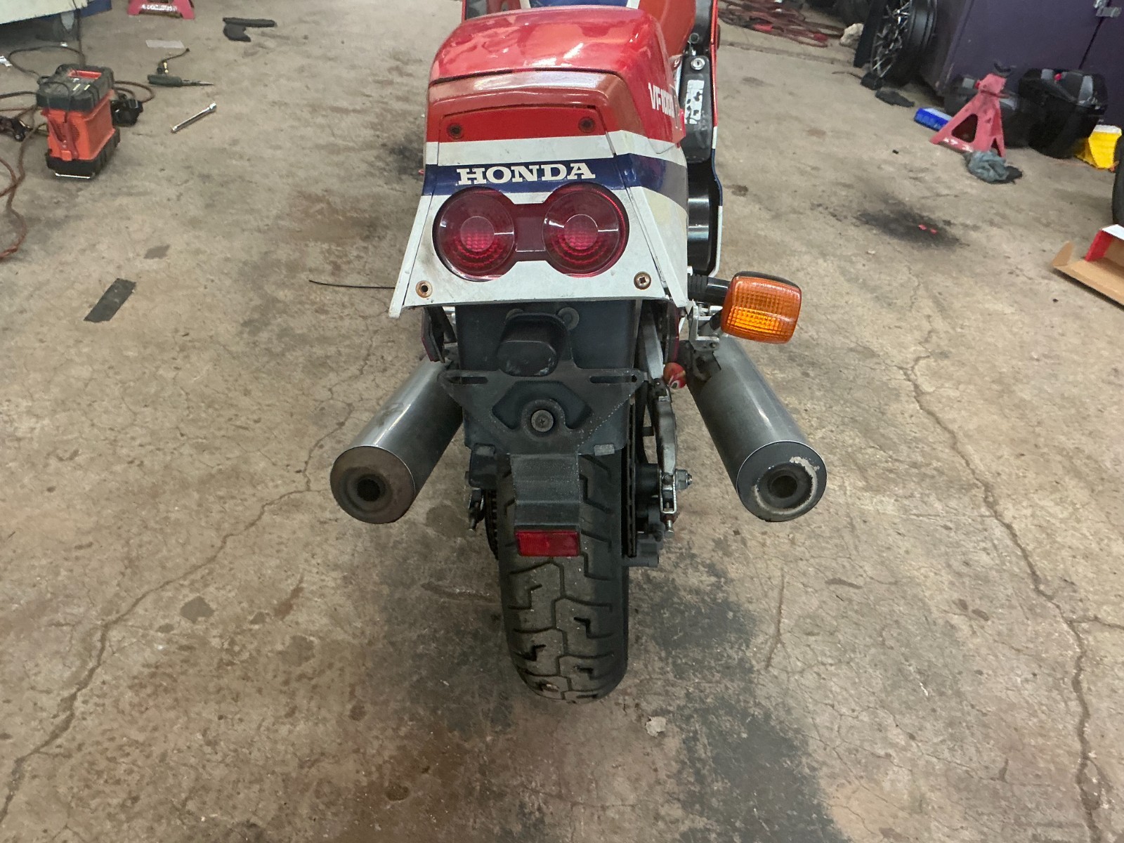 Honda-VF1000R-1985-17