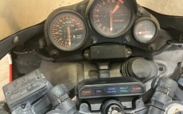 Honda-VF1000R-1985-18