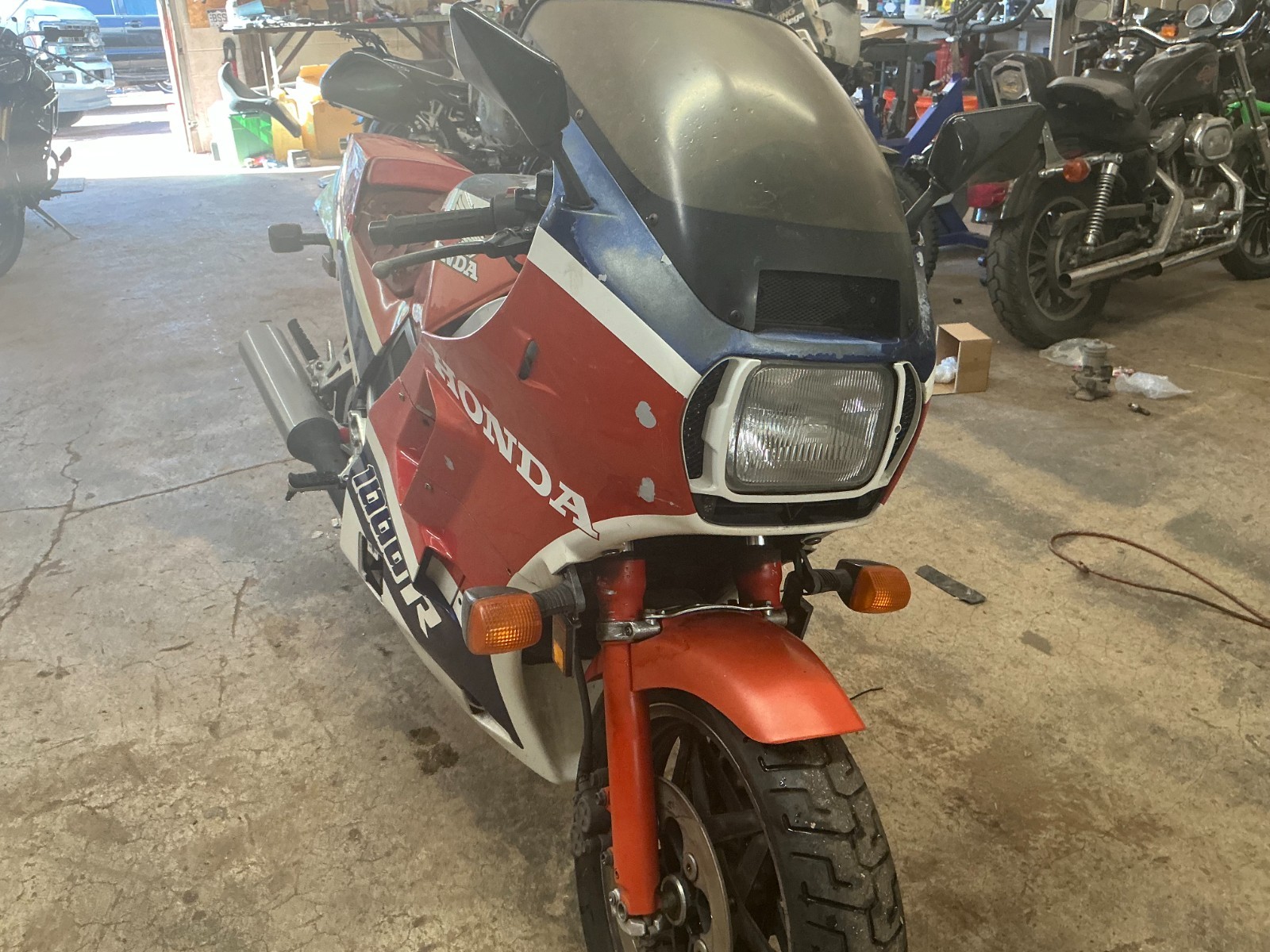 Honda-VF1000R-1985-20