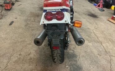 Honda-VF1000R-1985-9